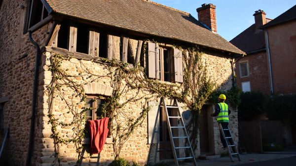 Top idées pour choisir un couvreur façadier à Châtellerault
